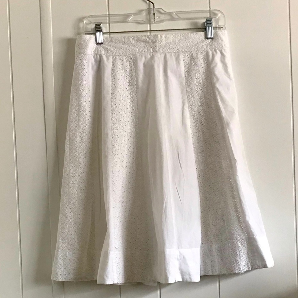 White eyelet peasant prairie knee length H&M skirt